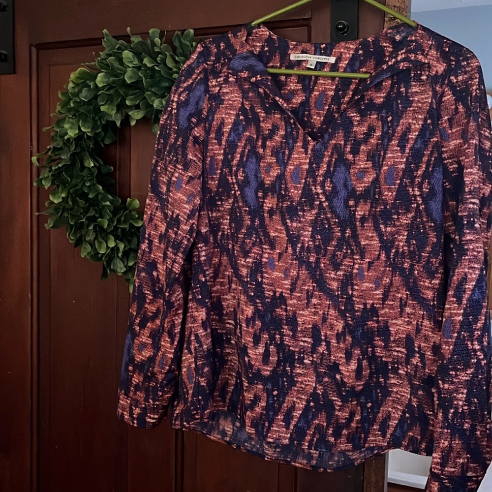 Collective Concept Small Women’s Blouse